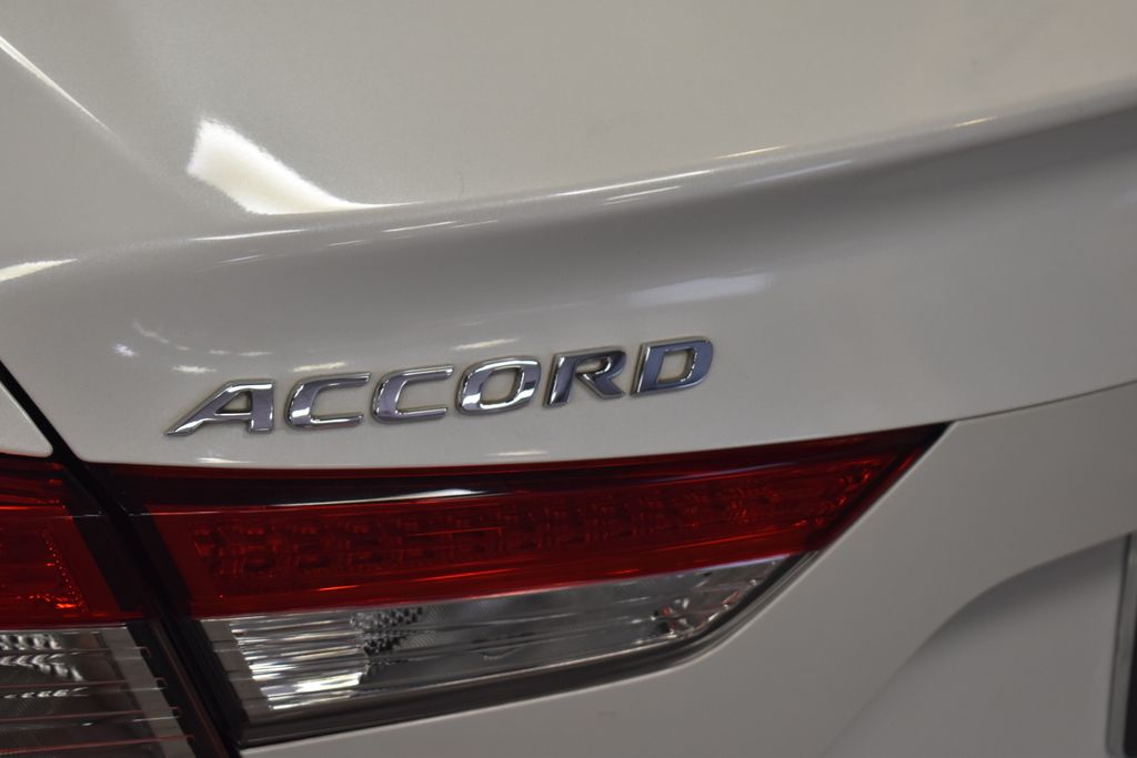Thumbnail: 2018 Honda Accord - 6
