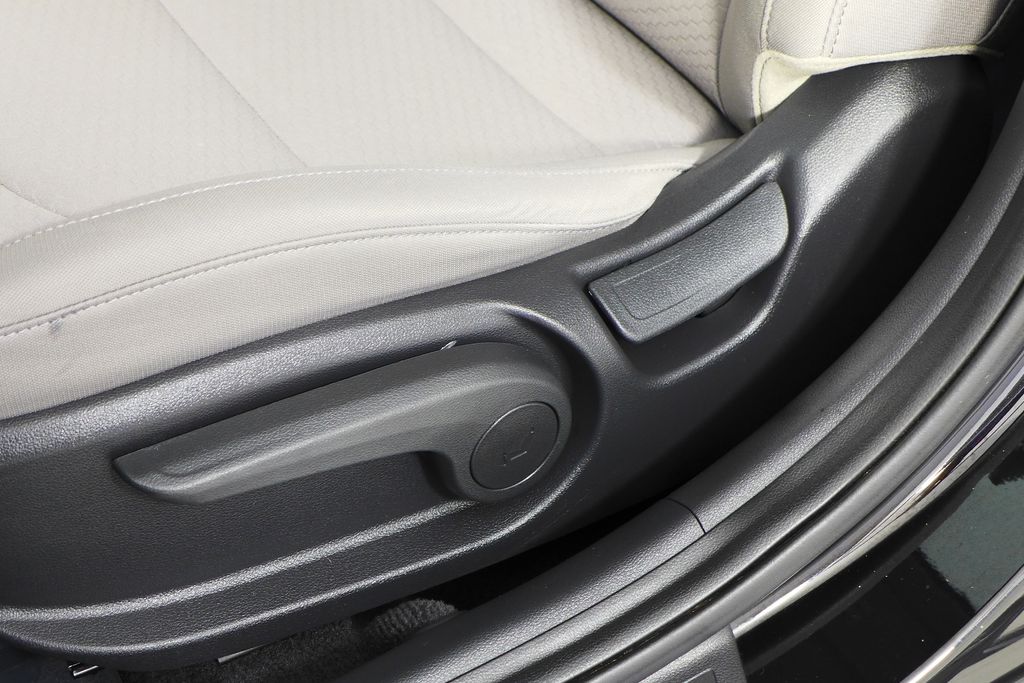 2020 Hyundai Elantra SEL 22