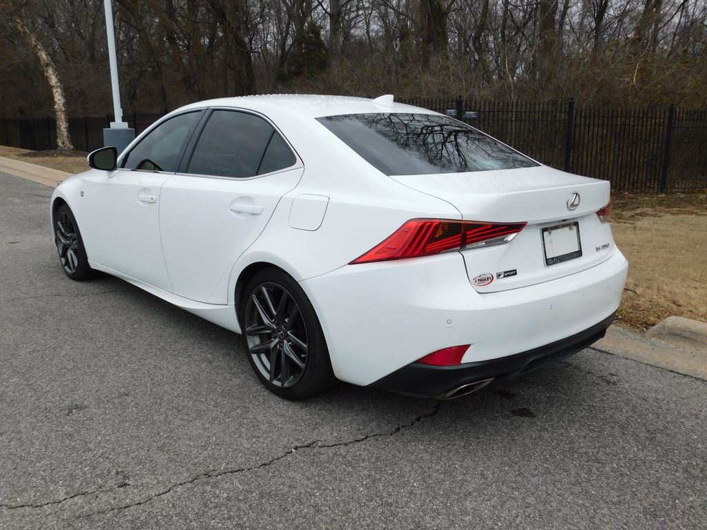 2020 Lexus IS 350 10