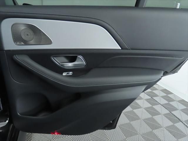 Thumbnail: 2025 Mercedes-Benz GLE - 28