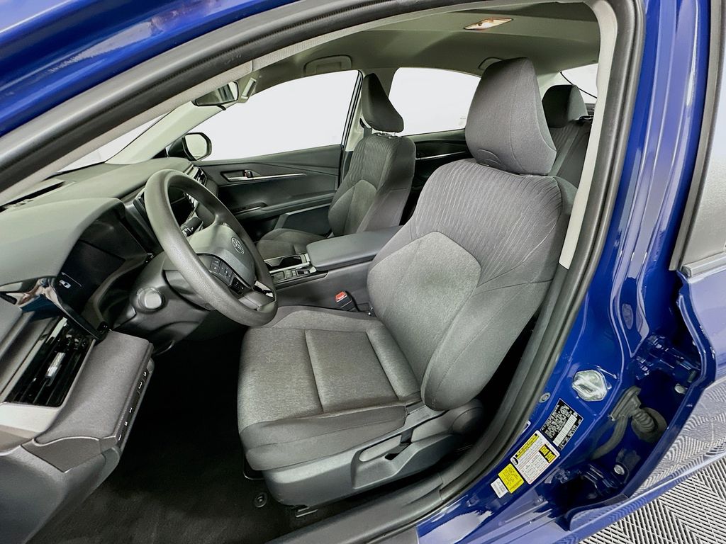 Thumbnail: 2025 Toyota Camry - 21