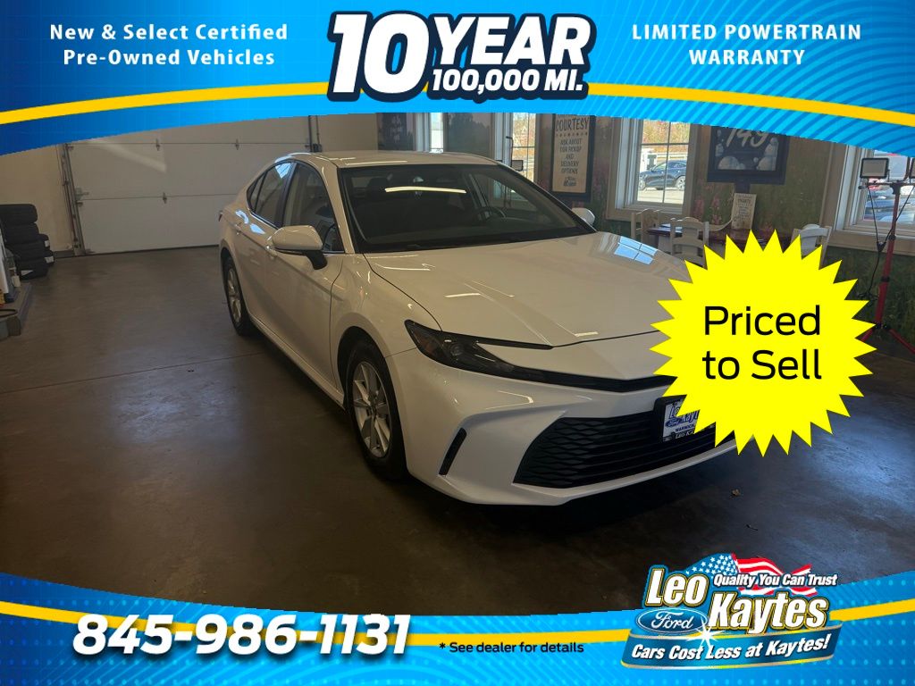 2025 Toyota Camry LE FWD
