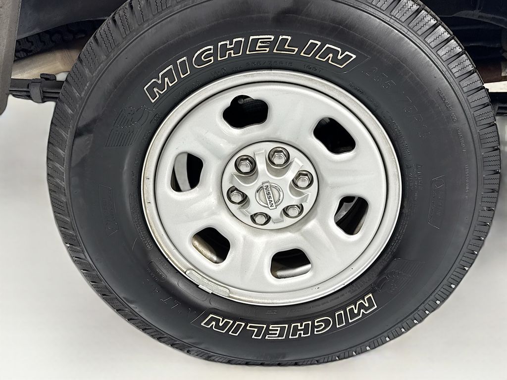 Thumbnail: 2016 Nissan Frontier - 32