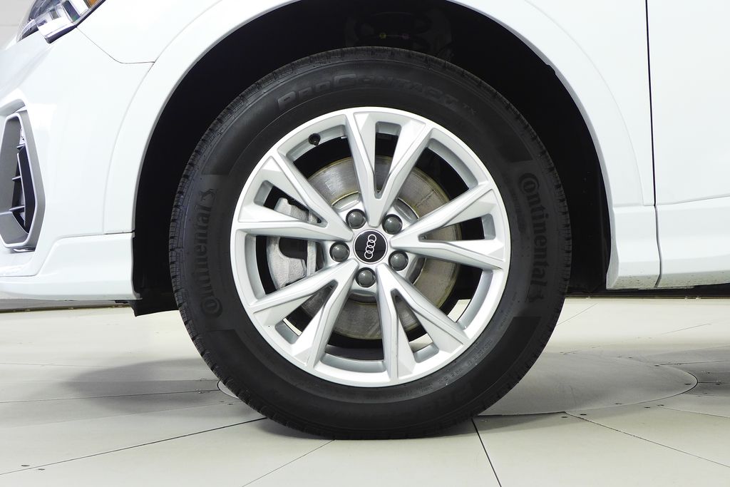 Thumbnail: 2023 Audi Q3 - 5