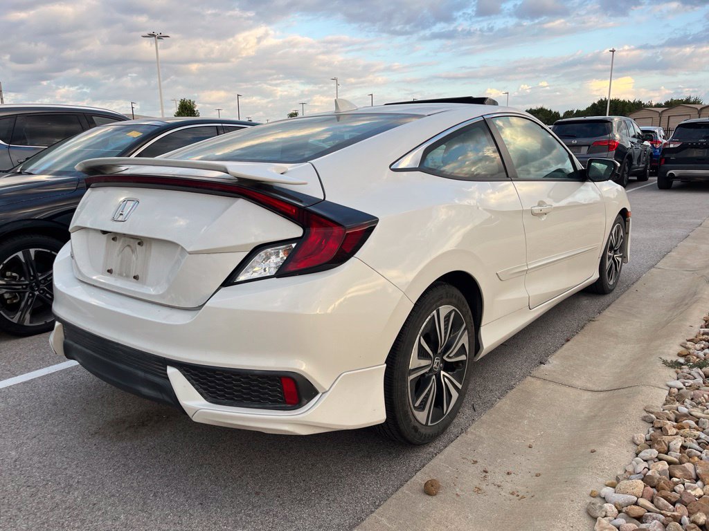 Thumbnail: 2016 Honda Civic - 3