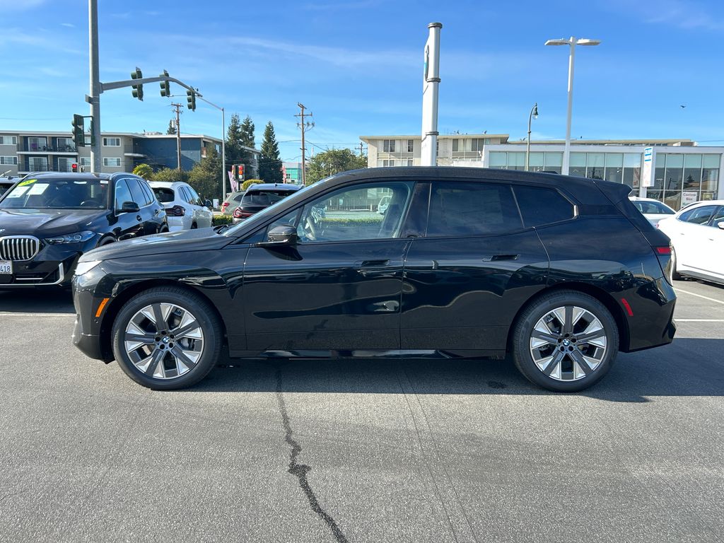 Thumbnail: 2026 BMW iX - 2