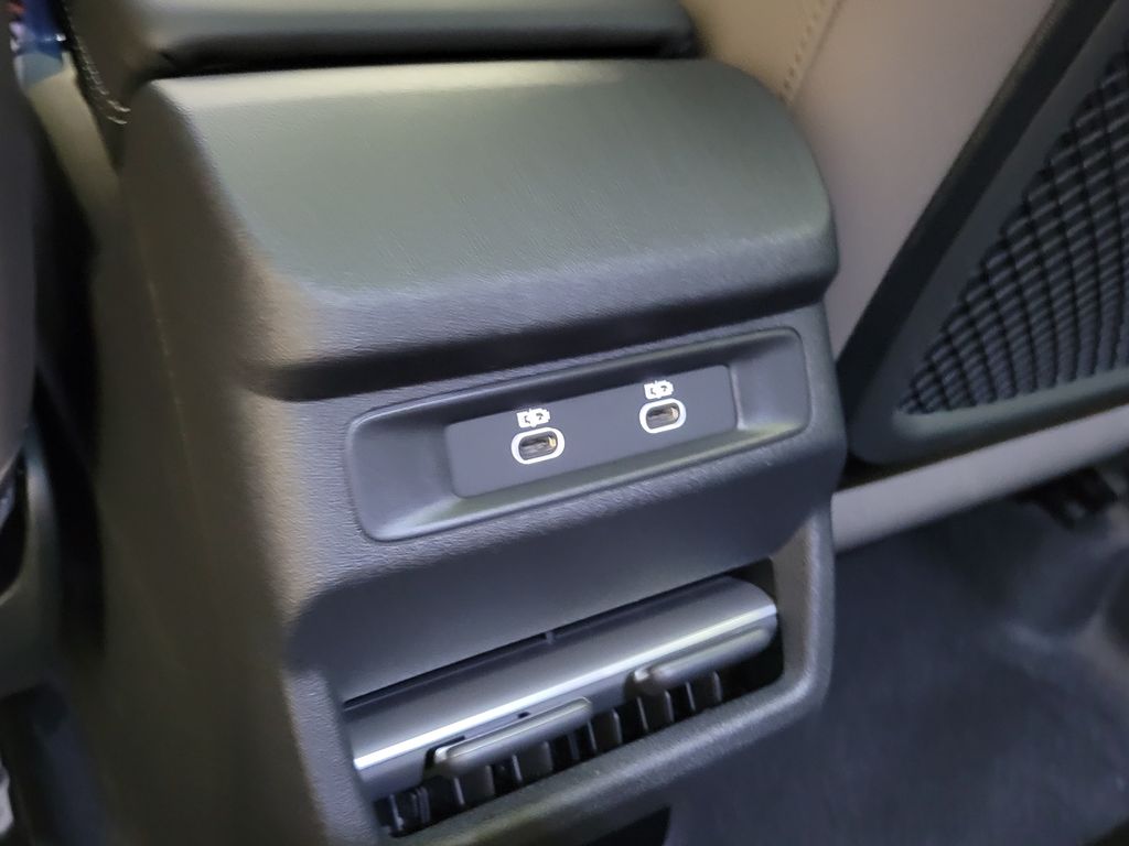 Thumbnail: 2026 Audi Q3 - 21