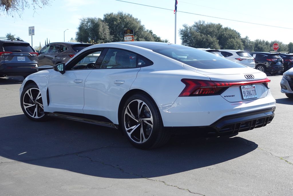 Used 2024  Audi Premium Plus image 7