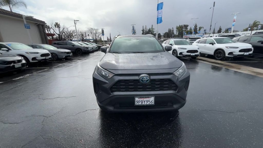 Thumbnail: 2020 Toyota RAV4 - 3