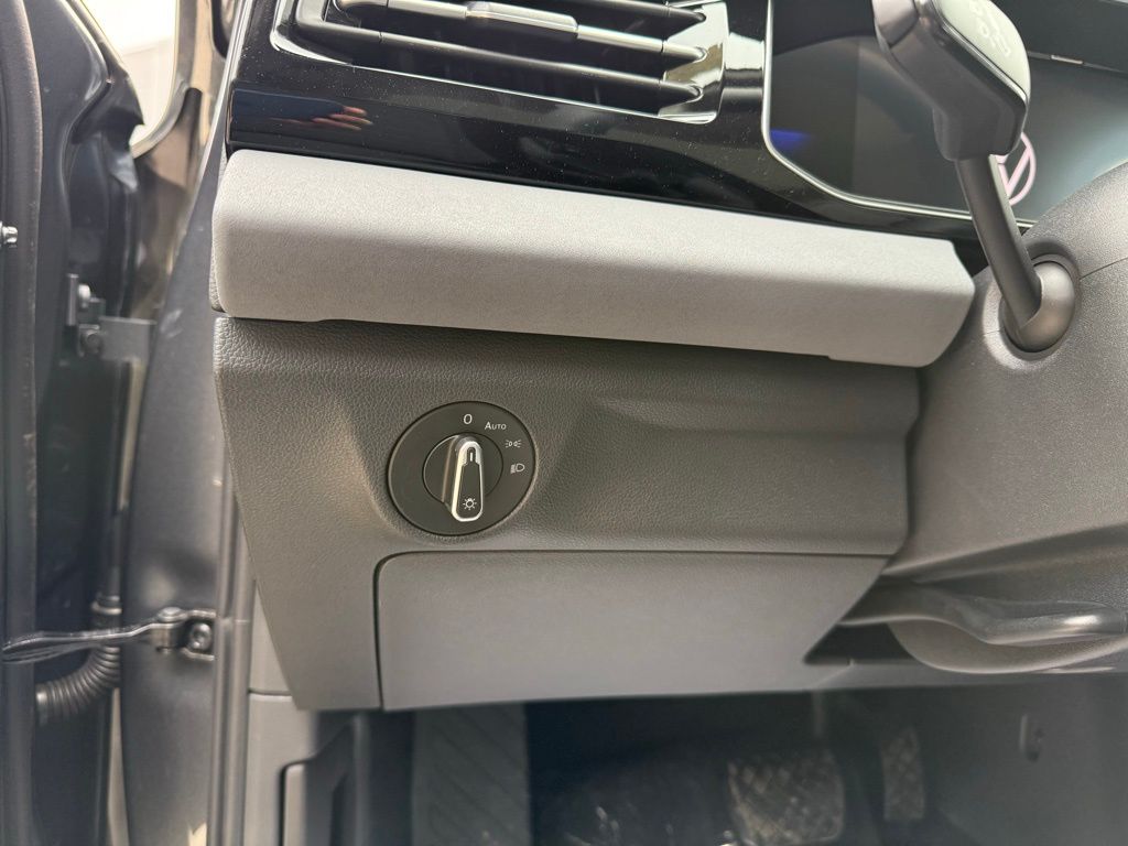 New 2026 Gray Volkswagen 1.5T SE image 24