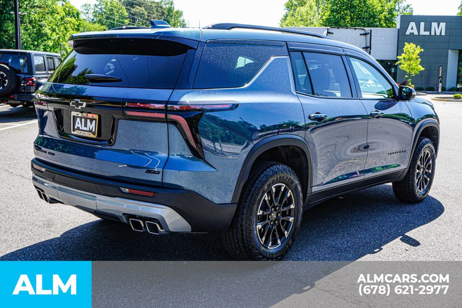 Used 2025 Blue Chevrolet Z71 image 6