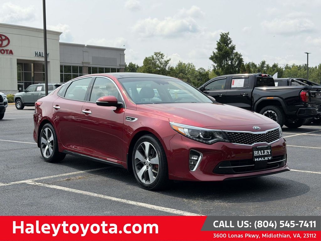 Remington Red 2018 Kia Optima Sedan Front-Wheel Drive 6-Speed Automatic