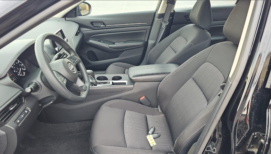 Used 2023 Black Nissan 2.5 S image 14