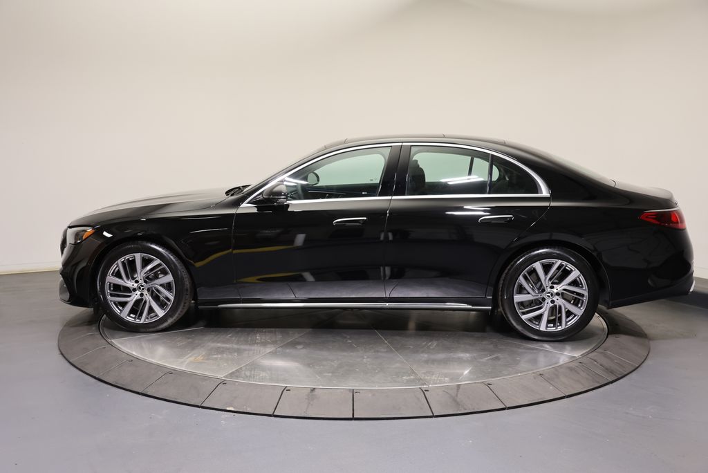 Thumbnail: 2026 Mercedes-Benz E-Class - 4