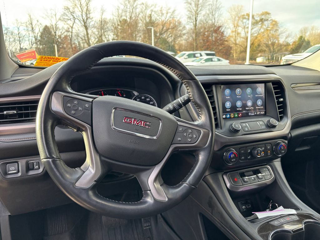 2022 GMC Acadia AT4 9