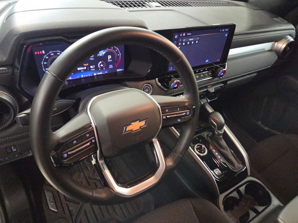 2024 Chevrolet Colorado LT photo 14