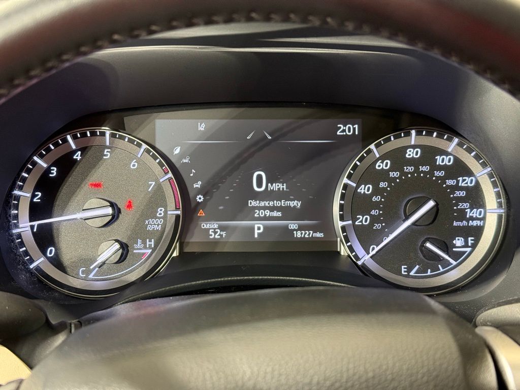 2022 Toyota Highlander XLE 28
