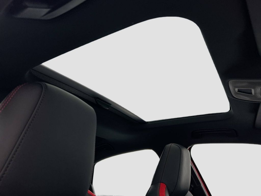 Thumbnail: 2025 Audi RS 3 - 18