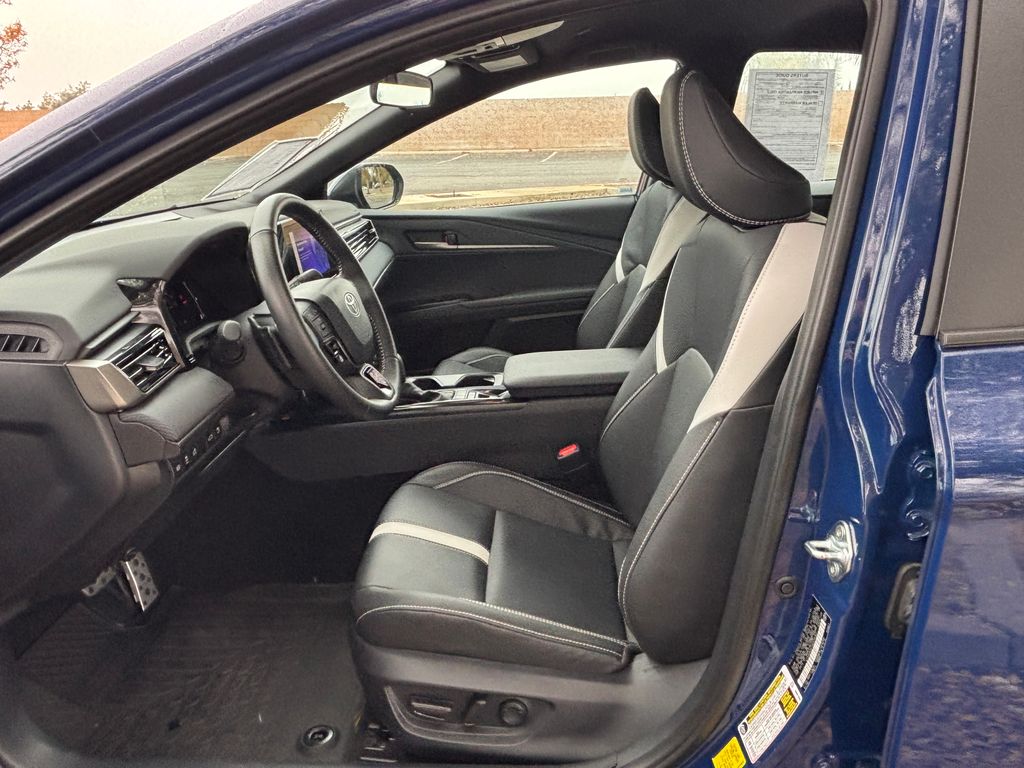 Thumbnail: 2025 Toyota Camry - 24