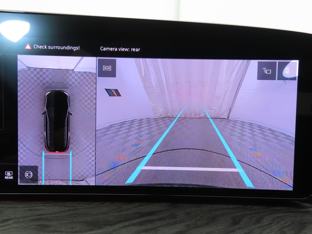 Thumbnail: 2025 Audi Q5 - 16