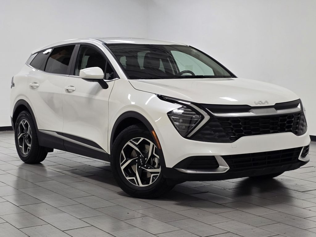 Used 2024 White Kia LX image 2