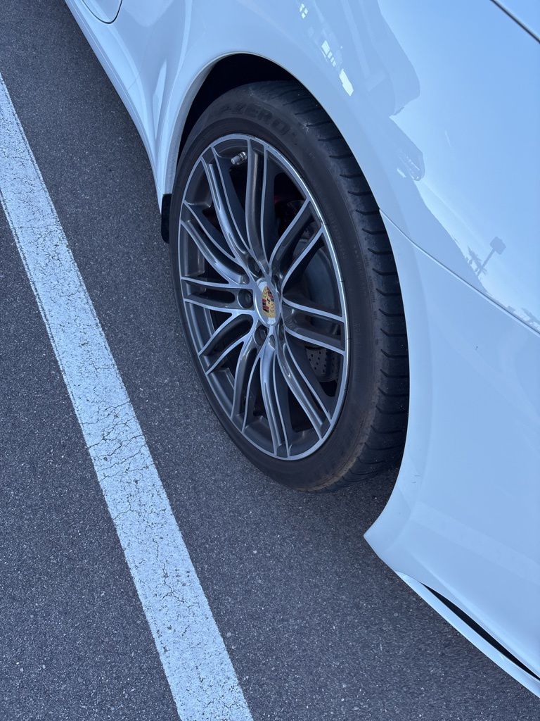 Thumbnail: 2017 Porsche 911 - 7