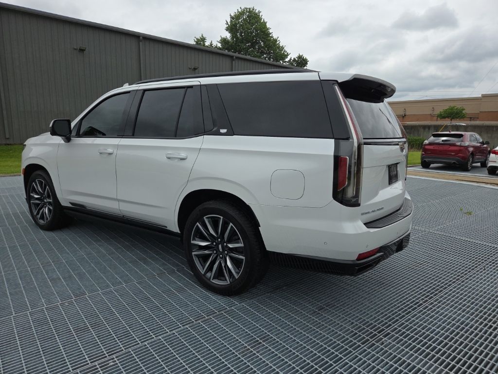 Used 2021 White Cadillac Sport Platinum image 3