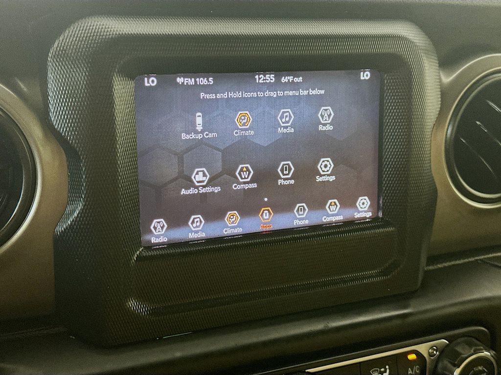 Used 2019 Green Jeep Unlimited Sport S image 19