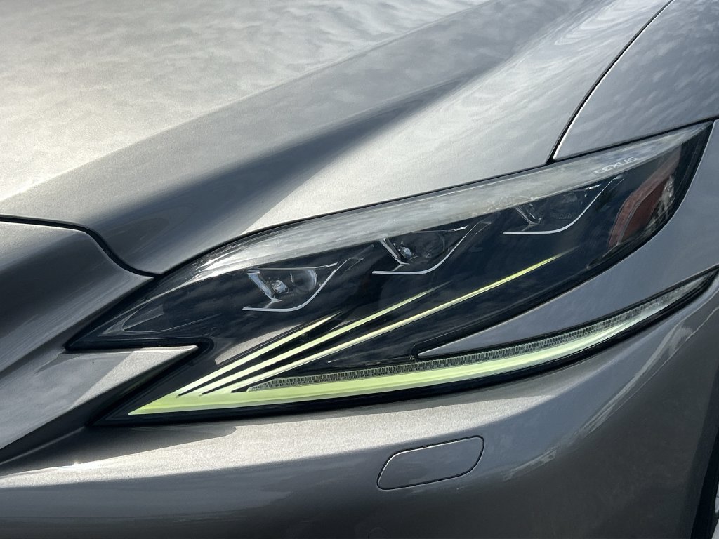 Thumbnail: 2018 Lexus LS - 26