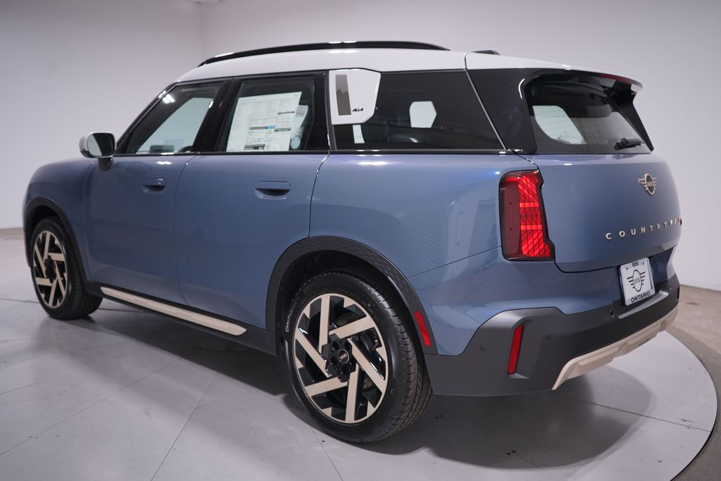 Thumbnail: 2027 MINI Cooper Countryman - 3