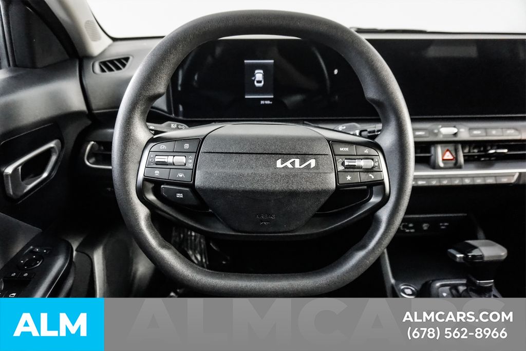 Used 2025 White Kia LXS image 24