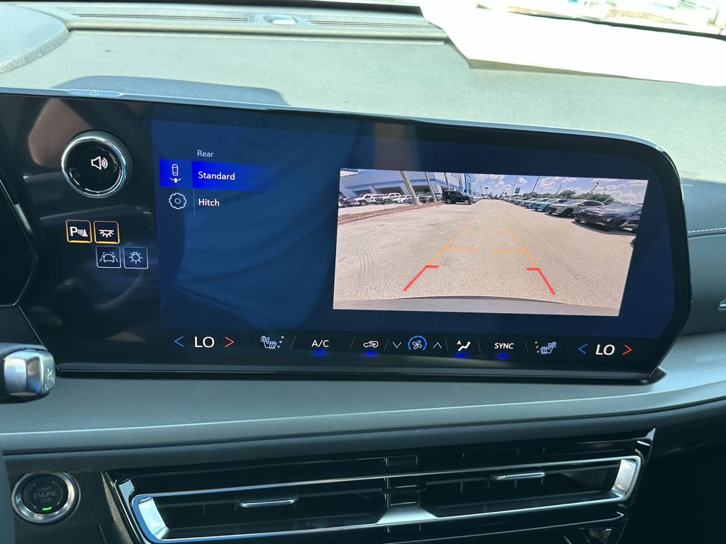 new 2026 Chevrolet Traverse car, priced at $38,295