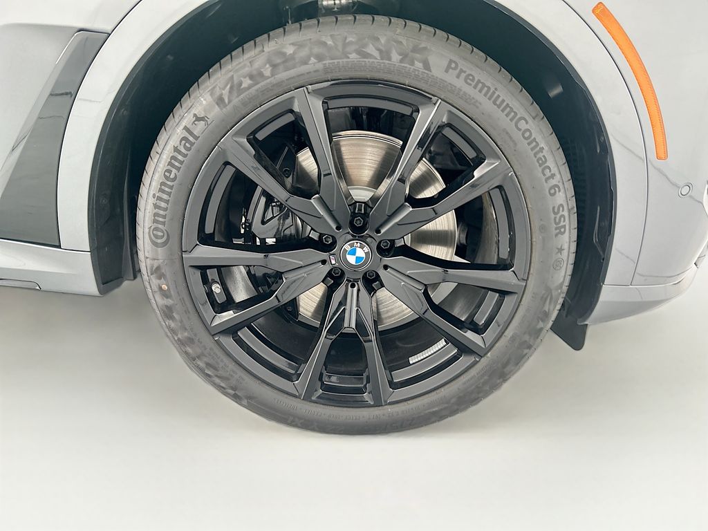 Thumbnail: 2027 BMW X7 - 31