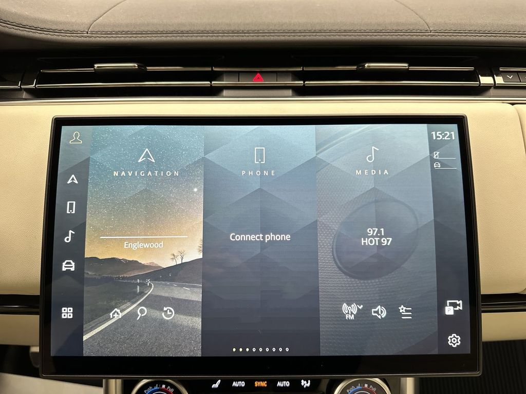 Thumbnail: 2023 Land Rover Range Rover - 21