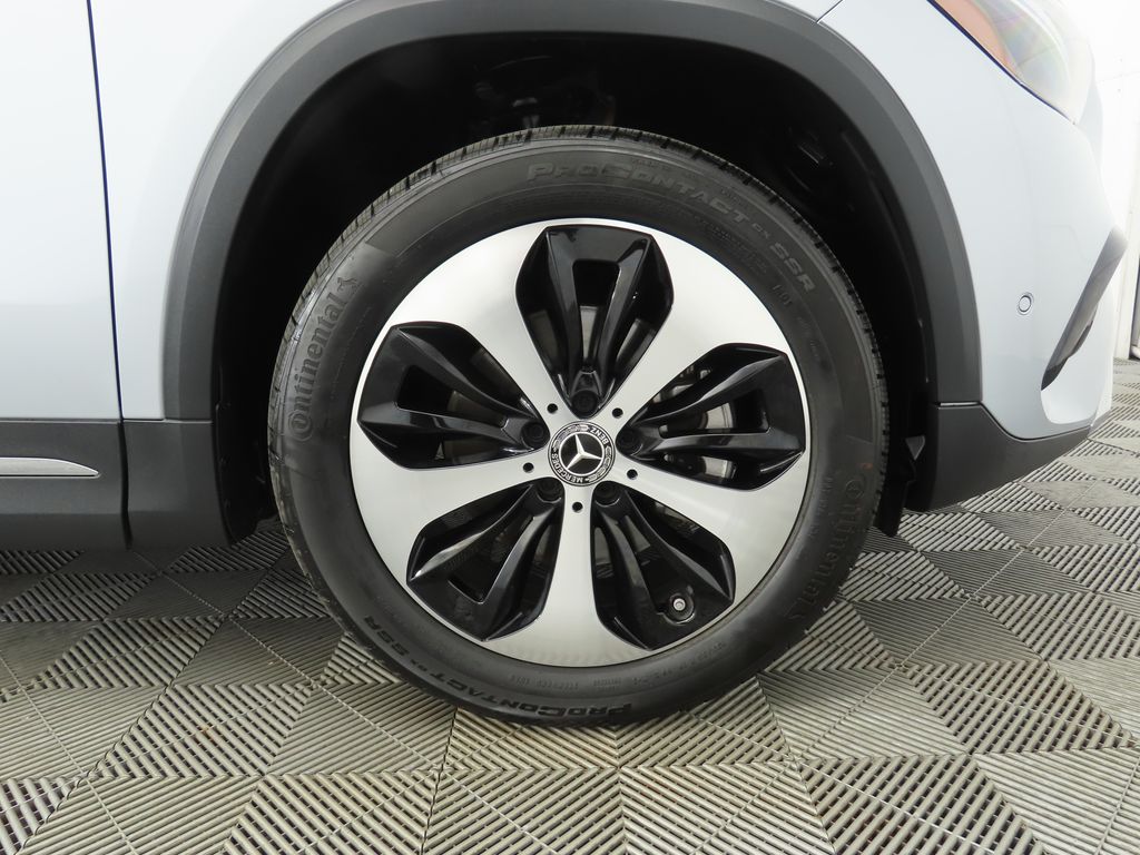 Thumbnail: 2025 Mercedes-Benz GLA - 32