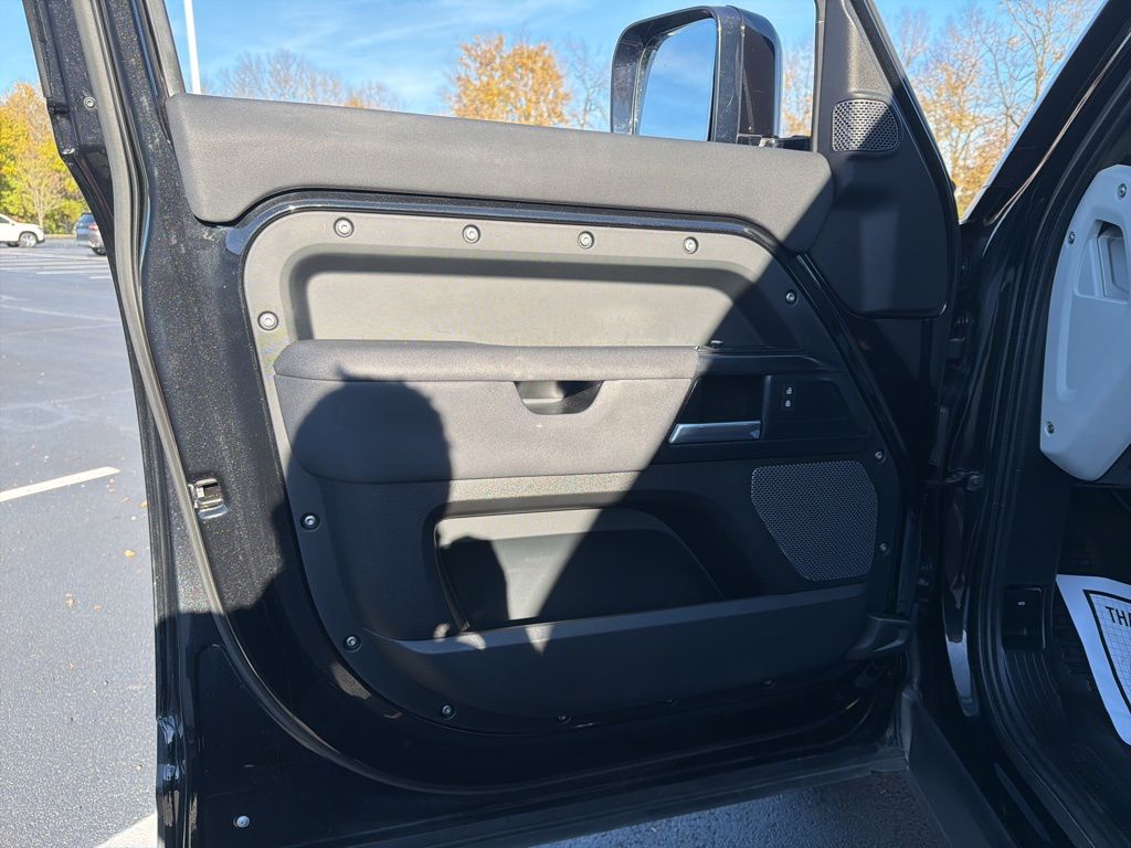 Thumbnail: 2021 Land Rover Defender - 19