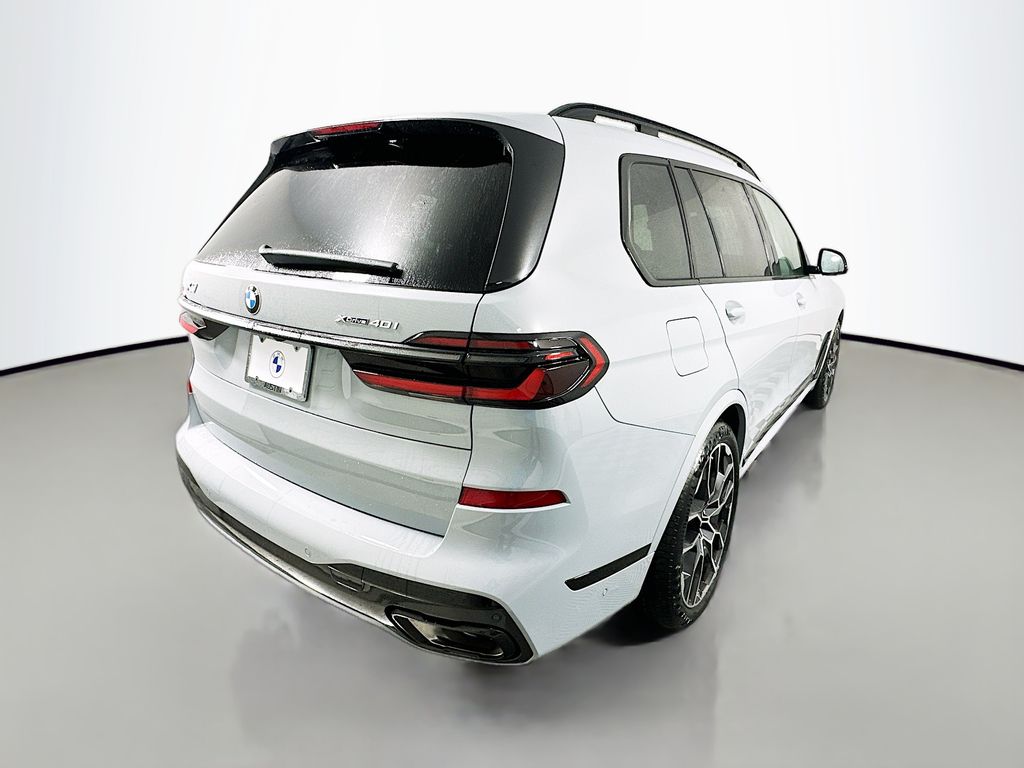 2025 BMW X7 xDrive40i 5