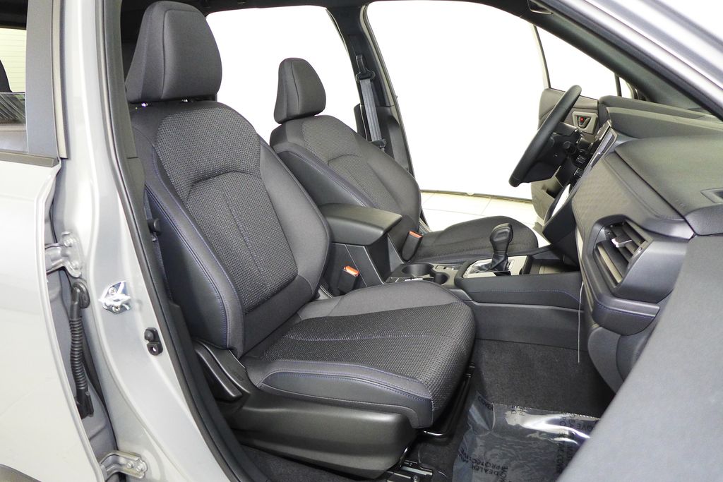 2025 Subaru Forester Premium 19