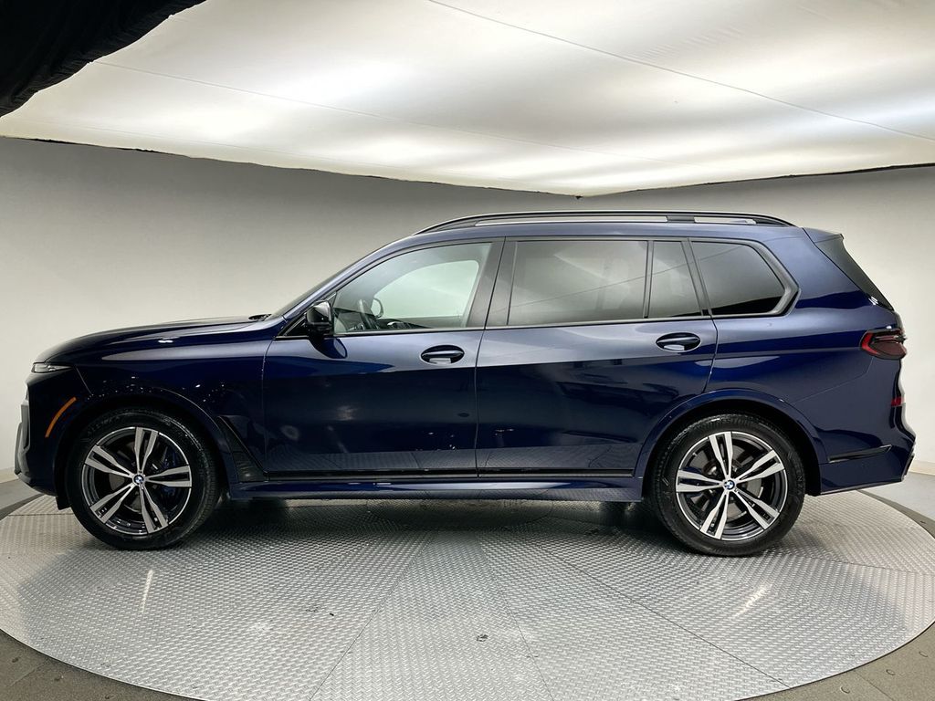 Thumbnail: 2025 BMW X7 - 2