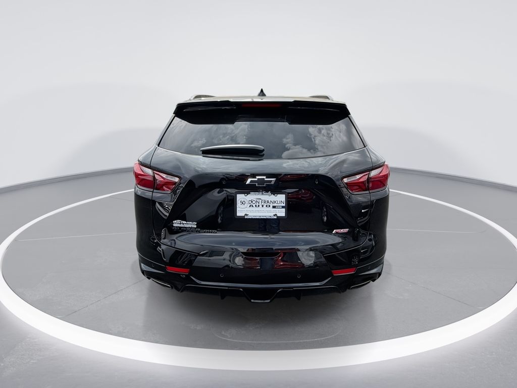 View vehicle photo 7