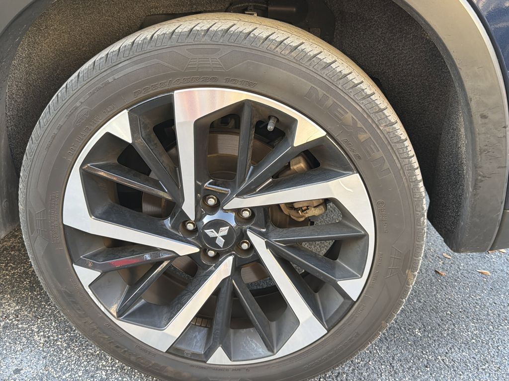 used 2024 Mitsubishi Outlander car, priced at $22,992