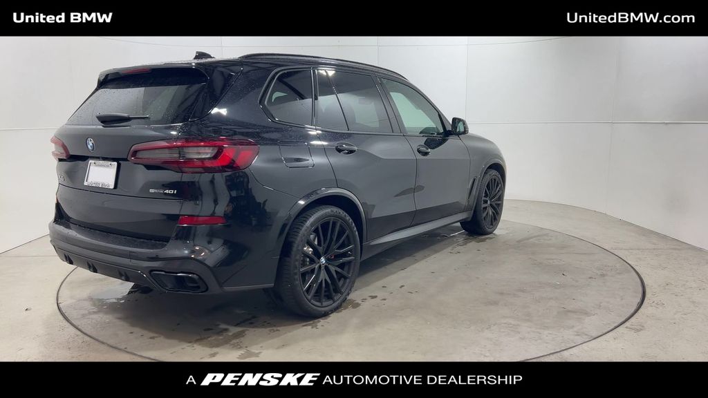 2022 BMW X5 sDrive40i 8