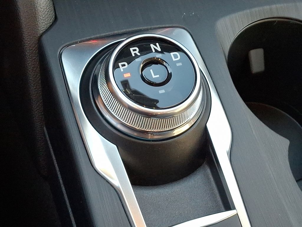 Thumbnail: 2022 Ford Escape - 16