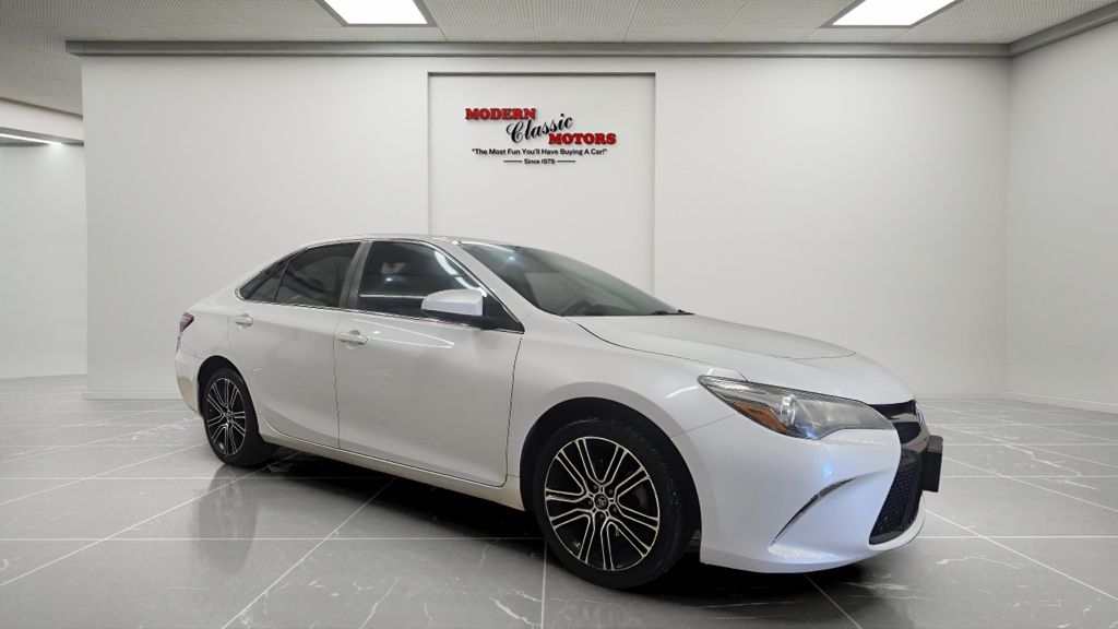 2016 Toyota Camry SE
