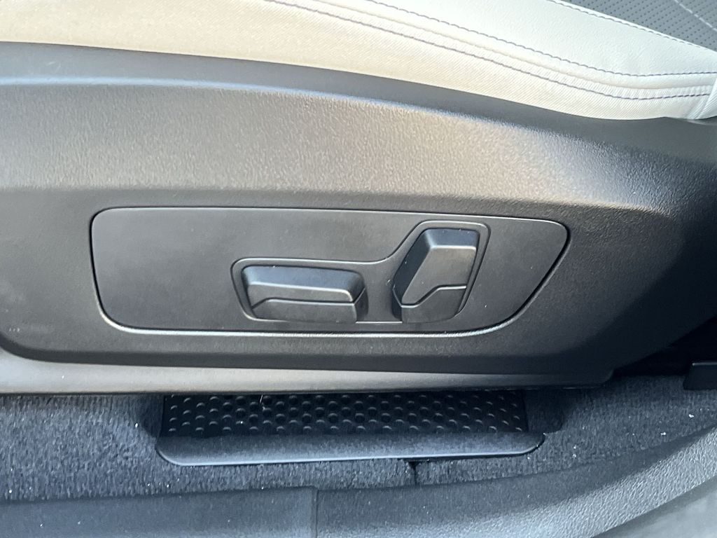 Thumbnail: 2026 BMW X2 - 12