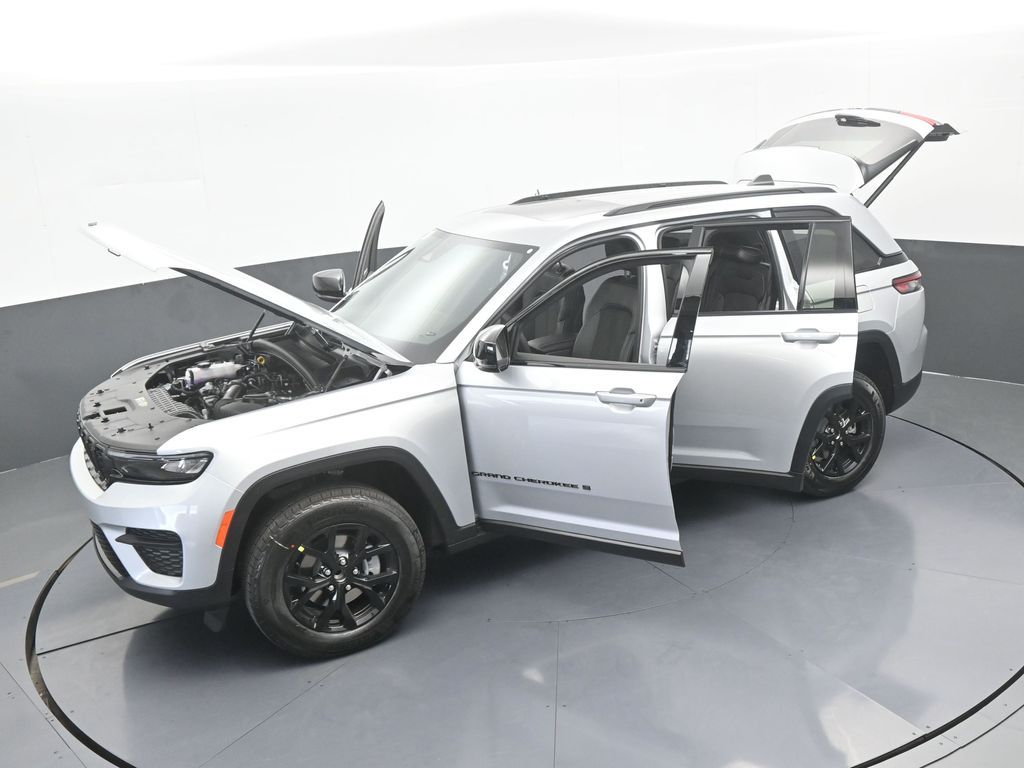 New 2025 Silver Zynith Jeep Altitude X image 58