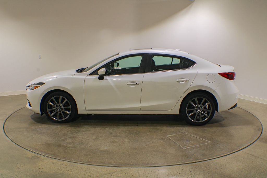 Used 2018 White Mazda Grand Touring image 2