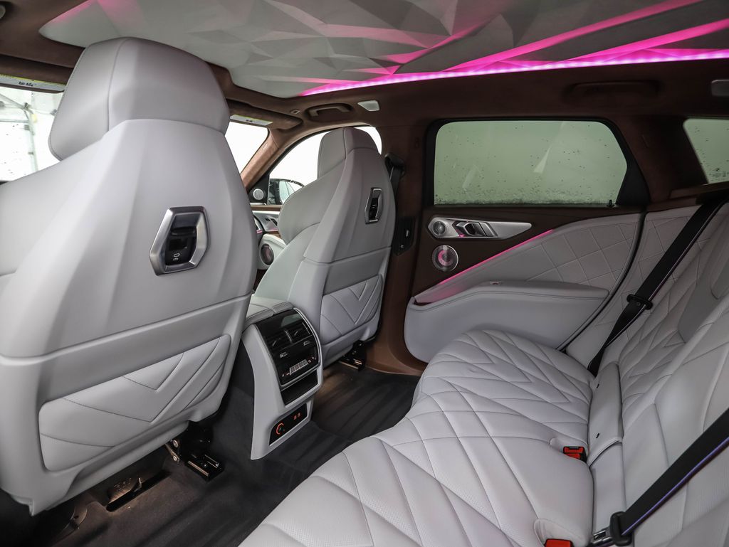 Thumbnail: 2025 BMW XM - 21