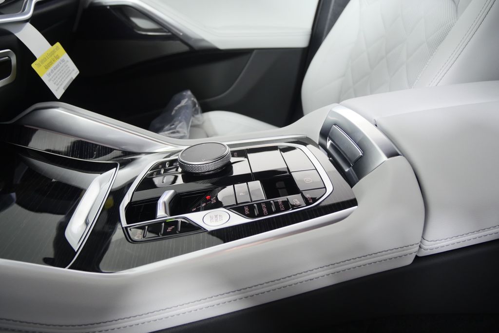 Thumbnail: 2026 BMW X6 - 22