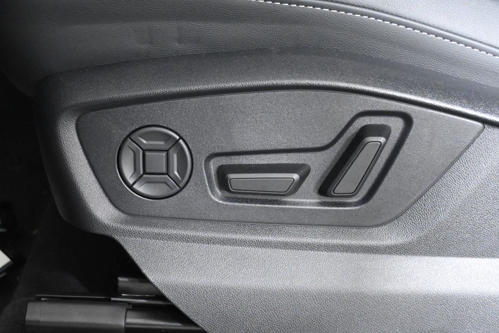 Thumbnail: 2025 Audi Q7 - 26